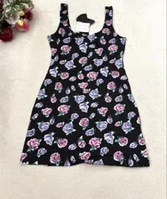 rienda ノースリーブミニワンピース 黒花柄