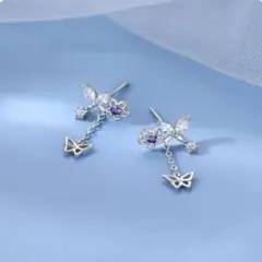 大人可愛い✨シルバーの揺れる蝶と花スタッドピアス 紫 繊細デザイン