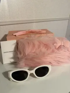 2026年最新】Gentle monster jennie チャームの人気アイテム - メルカリ