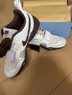 Travis Scott × Nike Zoom Field Jaxxのサムネイル