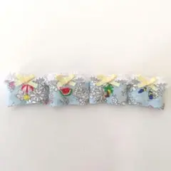 ミニチュアドール服　ハンドメイド　夏のビーチの刺繍サロペット　赤ちゃん用