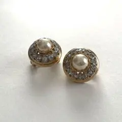 VOGUE BIJOUX fake pearl vintage earrings