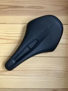 fi'zi:k フィジーク Tempo Argo R1サドル 150mm - メルカリ
