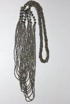 ビーズ　ロングネックレス　シルバー　約108cm