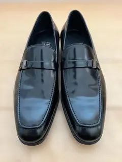 【美品・未使用】7EE：Ferragamo GIOVANNI　メンズ革靴のサムネイル