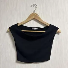 ZARA クロップド丈　タンクトップブラック Mサイズトップのサムネイル