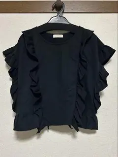 LAATO 黒 半袖 フリル Tシャツ