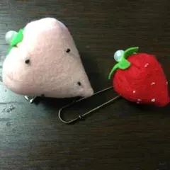 ハンドメイド イチゴバッチ☆キャンディヘアゴム