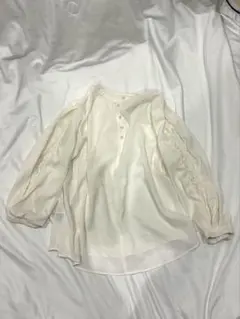 earth music&ecology レーススリーブ ブラウス 白 七分袖 夏