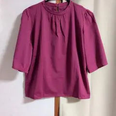美品　　any sis ワインレッド半袖 トップス バックボタン付き