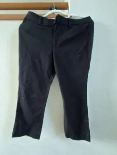 UNIQLO ブラックカジュアルパンツ ７分丈　ウエスト70センチ