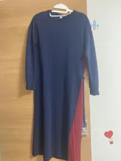 な*な様 ネイビーとレッドの長袖ワンピース