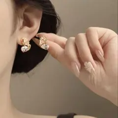 【新品未使用】蝶/フラワーモチーフ ピアス ゴールド 925ポスト ジルコニア