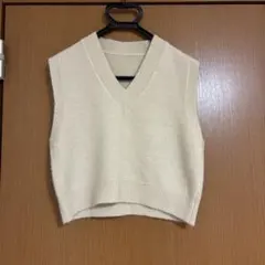 【最終価格】アイボリー Vネック ニットベスト