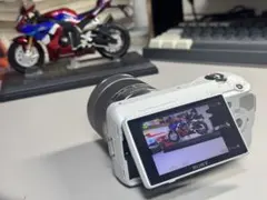 SONY NEX-5 ダブルレンズキット【液晶保護カバー・新品ストラップ付】 SONY NEX-5 ダブルレンズキット【液晶保護カバー・新品ストラップ付