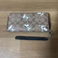 コーチ スヌーピー柄 長財布
