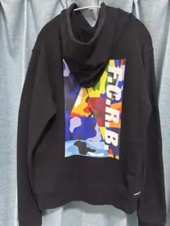 プルオーバーパーカー