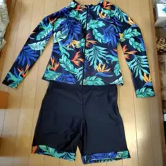 新品未使用！水着カラフル葉柄ラッシュガード＆ショートパンツセット