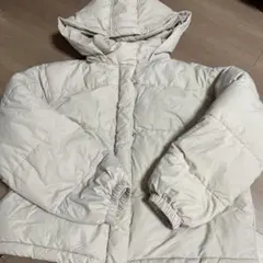 アイボリー　ダウンジャンパー