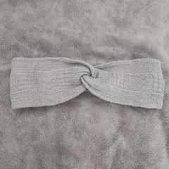 グレー ツイストデザイン ヘアバンド