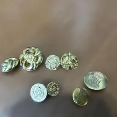 金色装飾ボタン8個セット