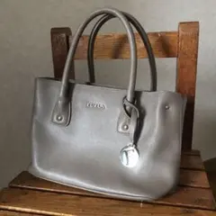 Item thumbnail for item e6784b8f-4c1e-466d-b806-f19b2da3bb26