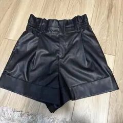 最終値下げ！ZARA ブラック ショートパンツ