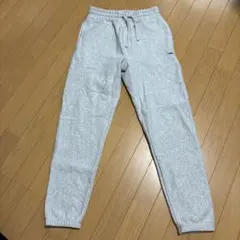 グレー スウェットパンツ バックポケット付き