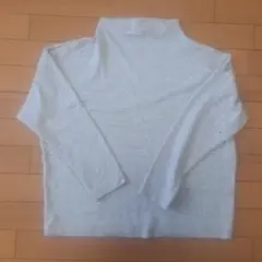 ユニクロ ベージュ フリース長袖　ハイネック　Ｌ