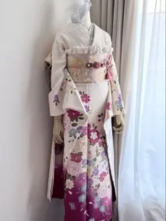 花柄振袖 クリーム色とピンク フルセット