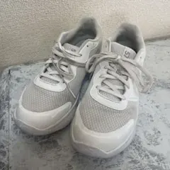 New Balance ホワイト スニーカー 23cm キッズレディース