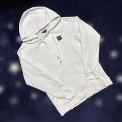 Under Armour ホワイト フード付きパーカー