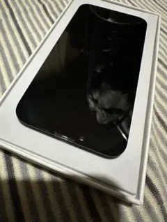 Apple純正ディスプレイ　iPhone13取り外しジャンク品