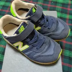 New Balance 373 ネイビー/ライム スニーカー