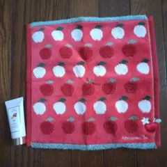 Afternoon Tea リンゴ模様ハンカチ、ハンドクリーム
