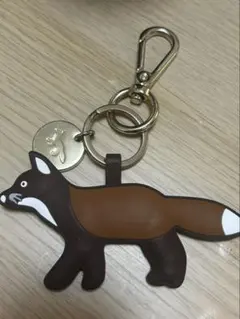 MAISON KITSUNE フォックス キーホルダー - メルカリ