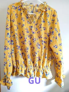 GU ジーユー　トップス　カットソー ブラウス　マスタード　花柄　レディース
