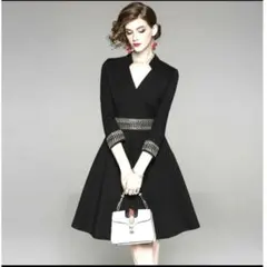 【美品】カシュクール ワンピース フレア 金の刺繍 7分袖 ブラック