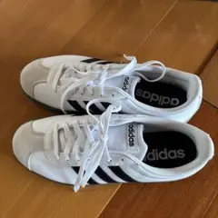 お値下げ！adidas ホワイト/ブラック スニーカー