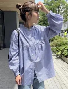 未使用タグ付 スピック＆スパン コットンストライプフリルカラーブラウス ブルー