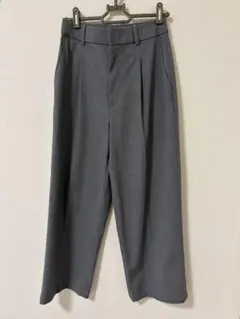 UNIQLO タックワイドパンツ　グレー