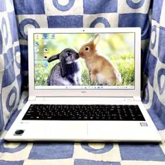 快速SSD240G☆人気白ノートパソコン♪カメラ付！第7世代☆Windows11