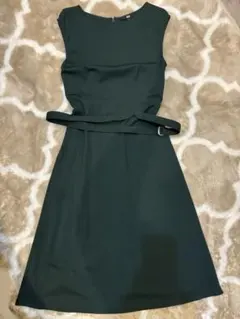 UNIQLOユニクロ　ワンピース　ウエストマーク　美シルエット　緑　S