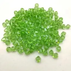 スワロフスキー 5301 　4mm 　 ペリドット　ソロバン形　200個