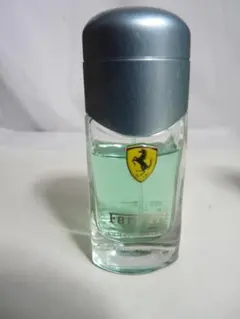 Ferrari LIGHT ESSENCE 香水 オードトワレ 30mlのサムネイル