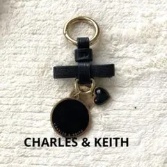 CHARLES & KEITH チャーム キーホルダー ブラック ゴールド