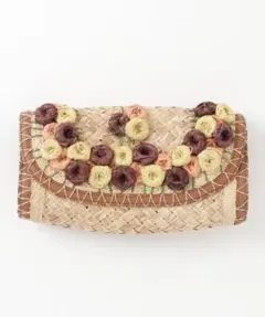 グレースコンチネンタル　フラワー刺繍クラッチ　定価2.２万のサムネイル