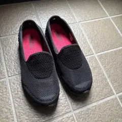 スケッチャーズブラック メッシュ スリッポン
