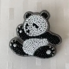 チリア パンダのビーズブローチ 田川啓二 × 黒柳徹子のサムネイル