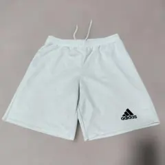 adidas ホワイト ハーフパンツ　160